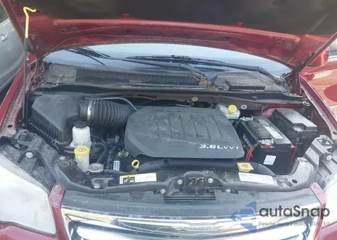 2016 Chrysler Town & Country Touring from USA, damaged, VIN 2C4RC1BG5GR189646